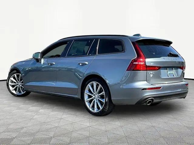 2020 Volvo V60 T5 Momentum