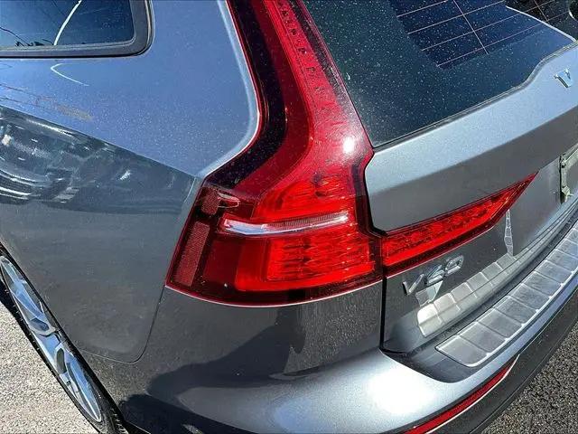 2020 Volvo V60 T5 Momentum