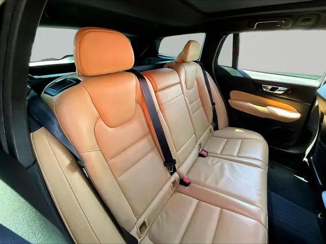 2020 Volvo V60 T5 Momentum