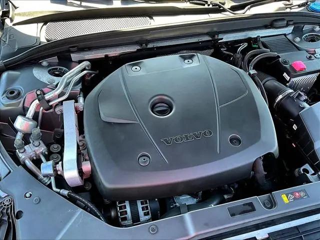 2020 Volvo V60 T5 Momentum