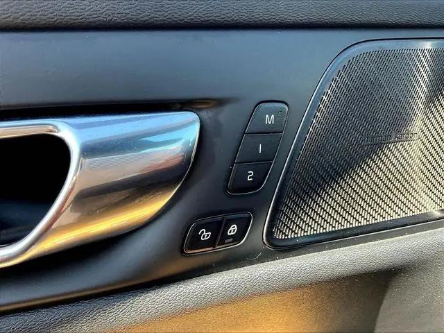 2020 Volvo V60 T5 Momentum