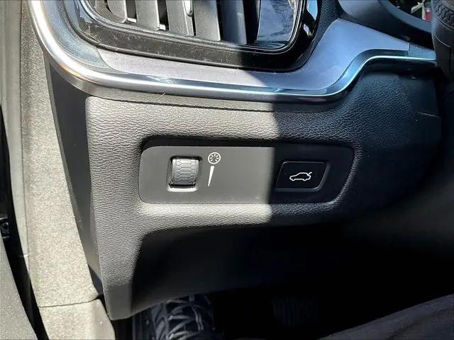 2020 Volvo V60 T5 Momentum