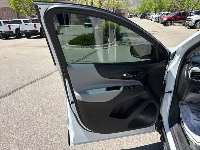 2022 Chevrolet Equinox AWD LS