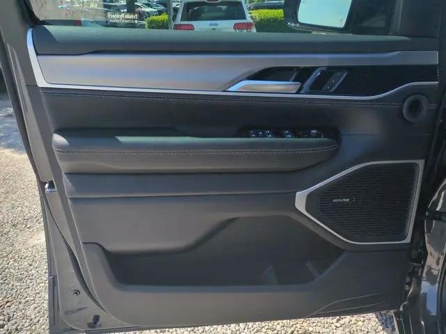 2026 Jeep Grand Wagoneer Upland 4x4