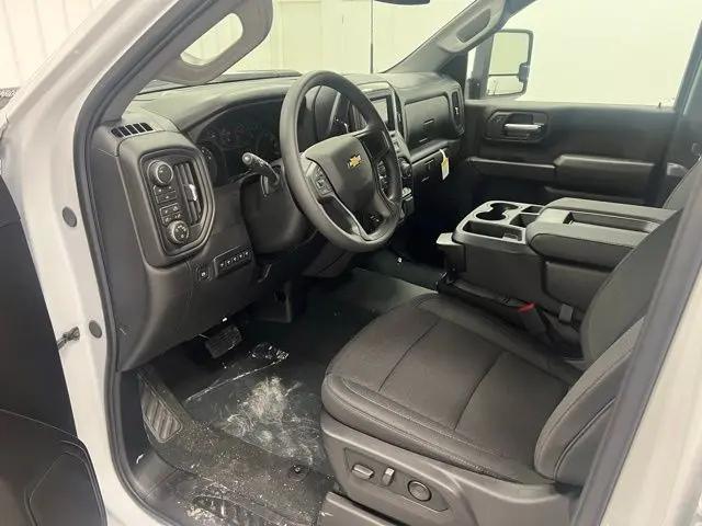 2026 Chevrolet Silverado 2500HD Crew Cab, Long Bed, Custom, 4WD