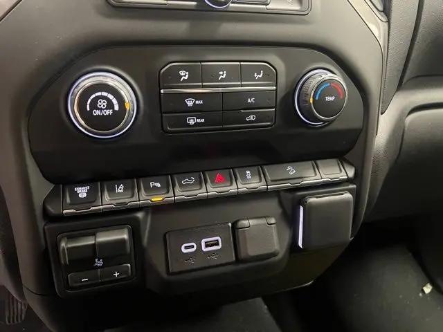 2026 Chevrolet Silverado 2500HD Crew Cab, Long Bed, Custom, 4WD
