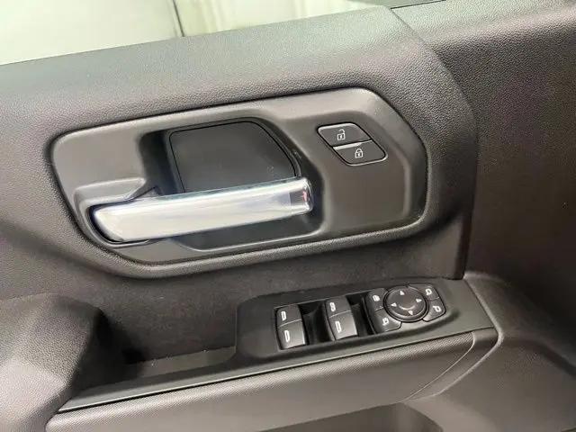 2026 Chevrolet Silverado 2500HD Crew Cab, Long Bed, Custom, 4WD