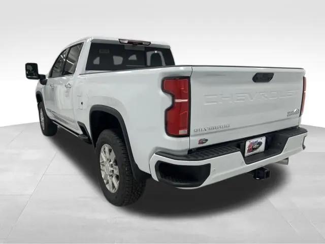 2026 Chevrolet Silverado 2500HD Crew Cab, Standard Bed, High Country, 4WD
