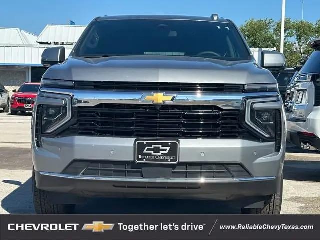 2025 Chevrolet Suburban 4WD LS