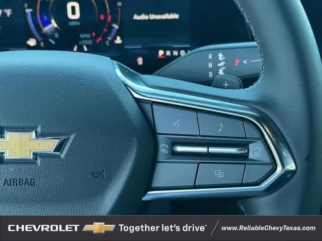 2025 Chevrolet Suburban 4WD LS