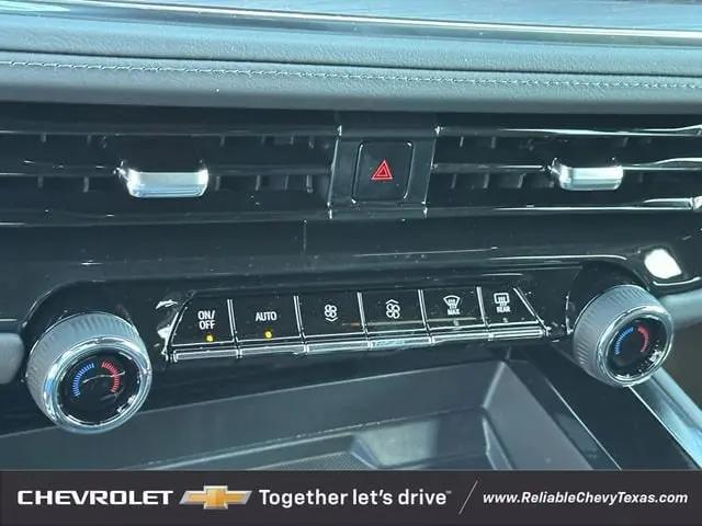 2025 Chevrolet Suburban 4WD LS
