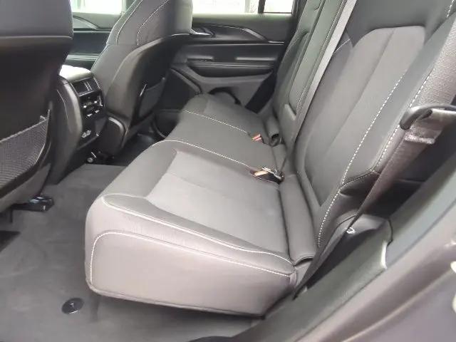 2024 Jeep Grand Cherokee Laredo X 4x4