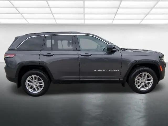 2024 Jeep Grand Cherokee Laredo X 4x4