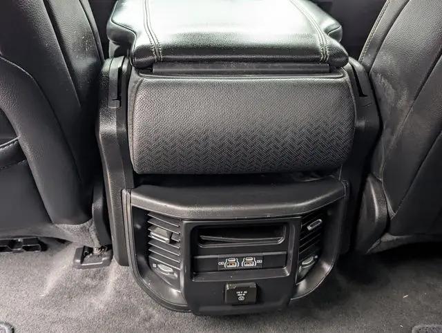 2022 Ram 1500 Laramie Crew Cab 4x4 5'7" Box