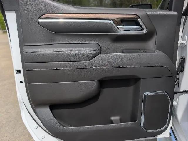 2026 Chevrolet Silverado 1500 4WD Crew Cab Standard Bed LT