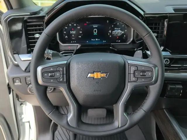 2026 Chevrolet Silverado 1500 4WD Crew Cab Standard Bed LT