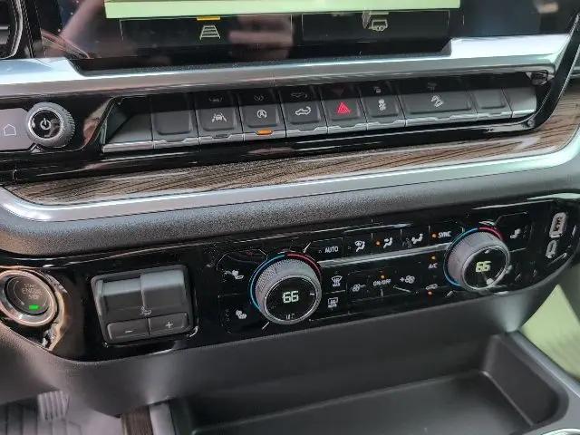 2026 Chevrolet Silverado 1500 4WD Crew Cab Standard Bed LT