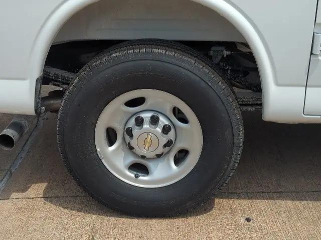 2025 Chevrolet Express Cargo Van RWD 2500 Regular Wheelbase WT