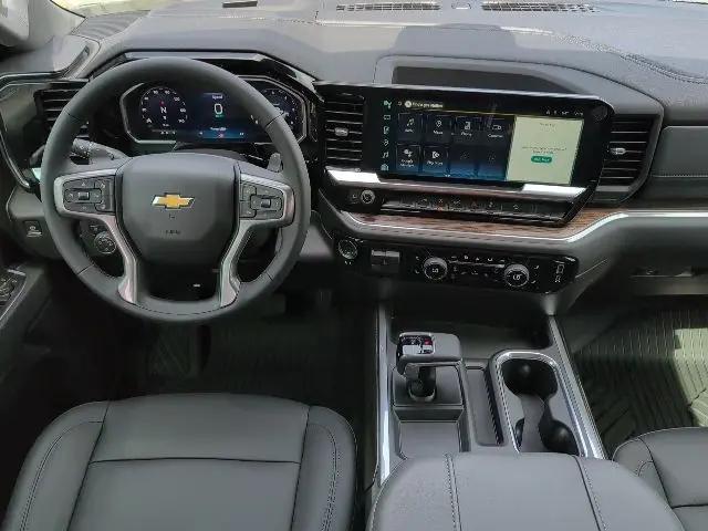 2026 Chevrolet Silverado 1500 4WD Crew Cab Standard Bed LT