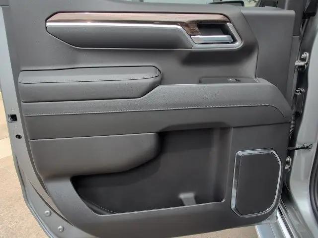 2026 Chevrolet Silverado 1500 4WD Crew Cab Standard Bed LT