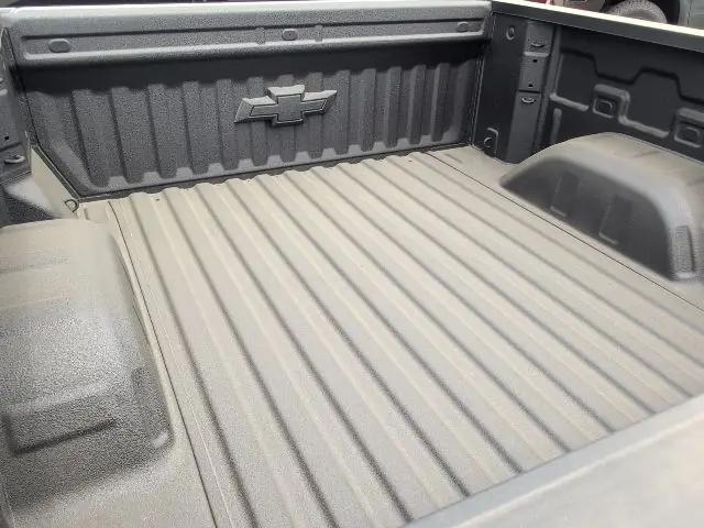 2026 Chevrolet Silverado 1500 4WD Crew Cab Standard Bed LT