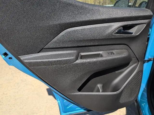 2027 Chevrolet Bolt LT FWD