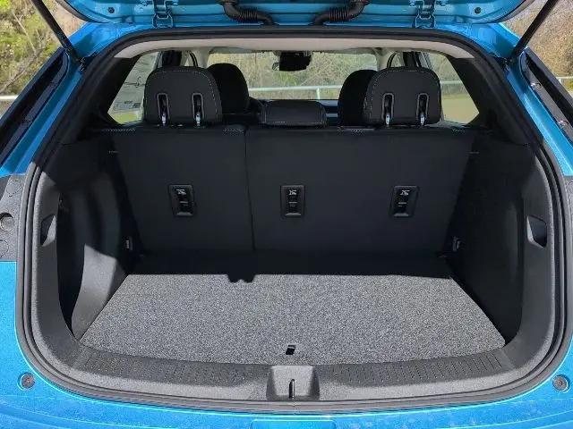 2027 Chevrolet Bolt LT FWD