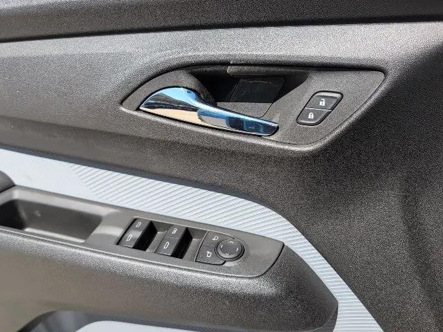 2027 Chevrolet Bolt LT FWD