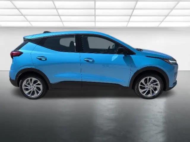 2027 Chevrolet Bolt LT FWD
