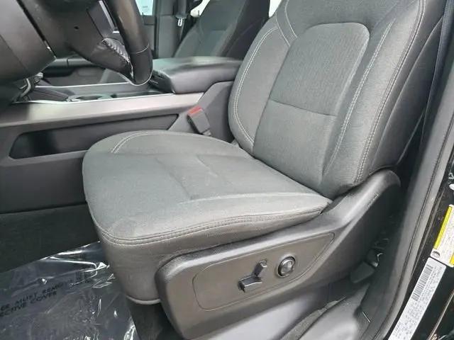2019 Ram 1500 Big Horn/Lone Star Crew Cab 4x4 5'7" Box