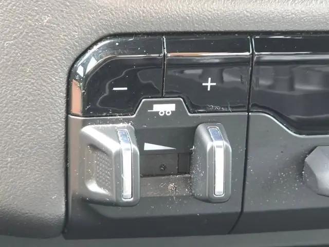 2019 Ram 1500 Big Horn/Lone Star Crew Cab 4x4 5'7" Box