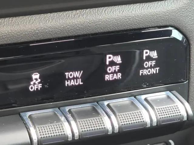 2019 Ram 1500 Big Horn/Lone Star Crew Cab 4x4 5'7" Box