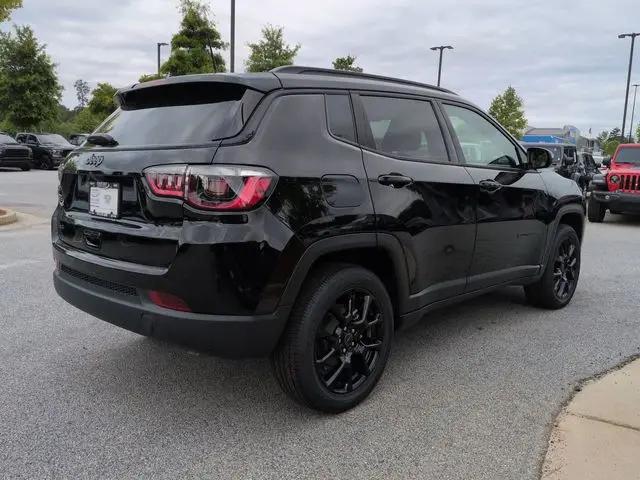 2026 Jeep Compass Latitude Altitude