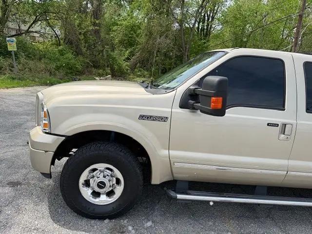 2005 Ford Excursion Limited