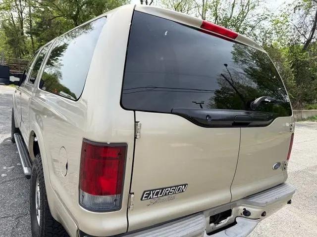 2005 Ford Excursion Limited