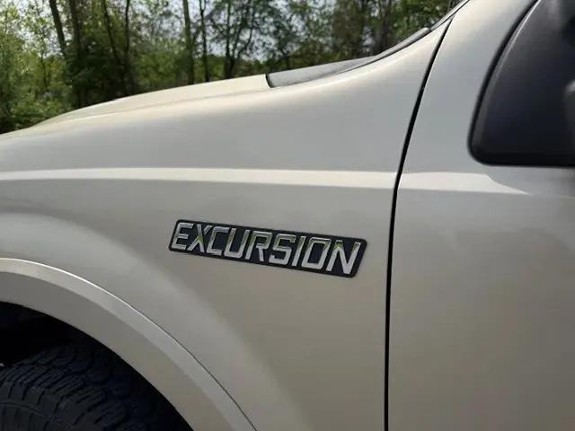 2005 Ford Excursion Limited