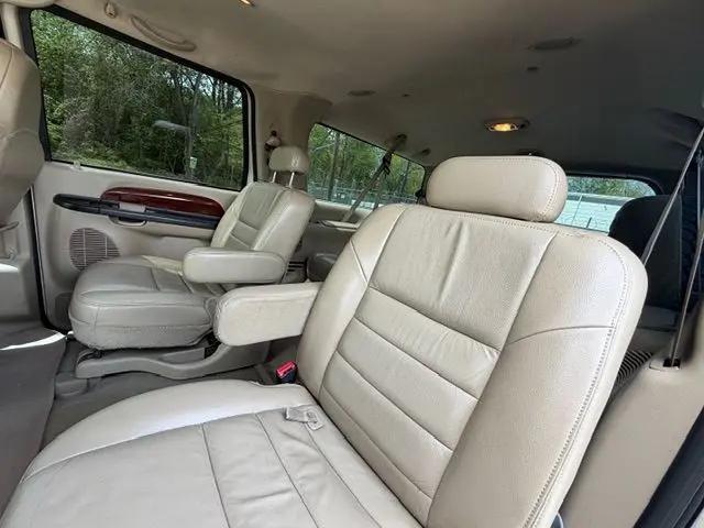 2005 Ford Excursion Limited