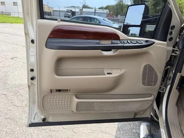 2005 Ford Excursion Limited