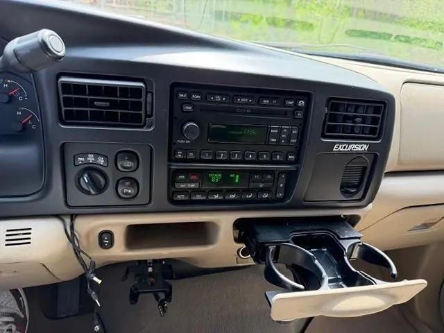 2005 Ford Excursion Limited