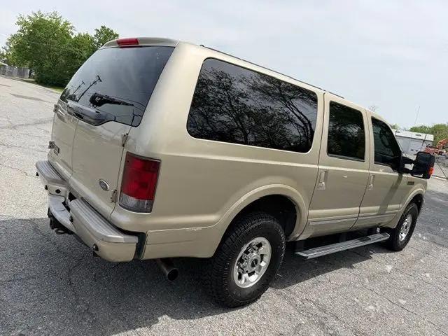 2005 Ford Excursion Limited