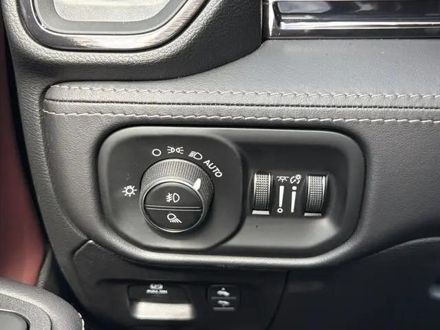 2026 Ram 1500 Limited Crew Cab 4x4 57 Box