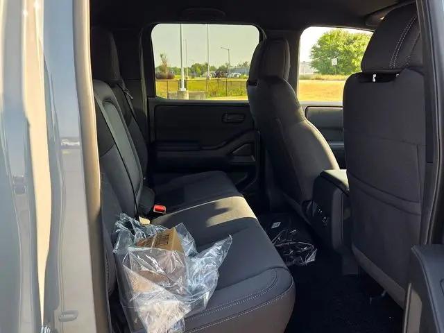 2026 Nissan Frontier Crew Cab SV 4x2