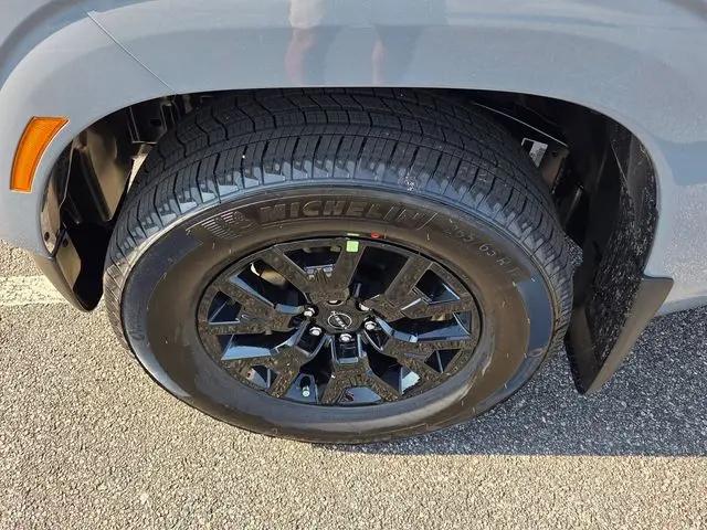 2026 Nissan Frontier Crew Cab SV 4x2