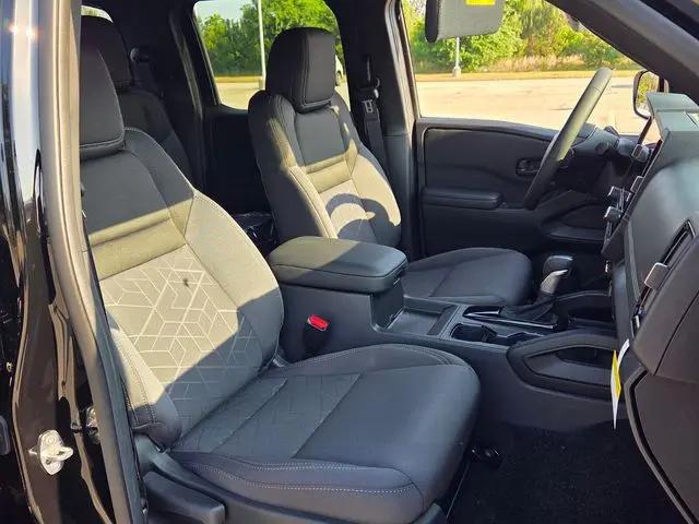 2026 Nissan Frontier Crew Cab SV 4x2