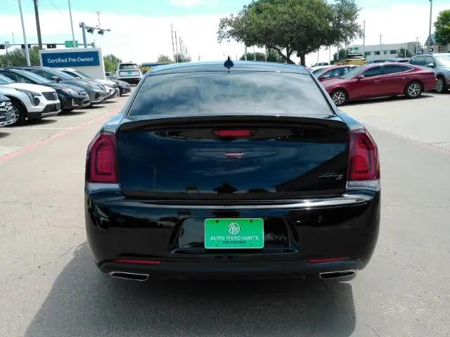 2022 Chrysler 300 S