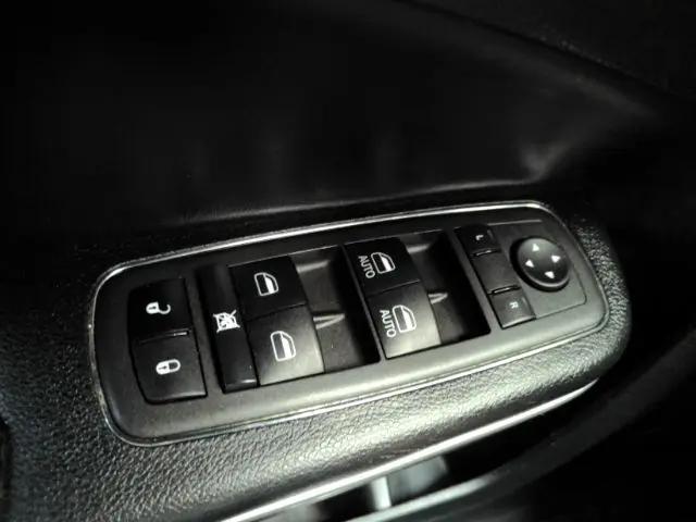 2022 Chrysler 300 S