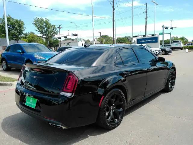 2022 Chrysler 300 S