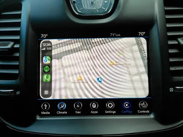 2022 Chrysler 300 S