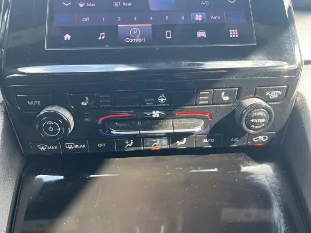 2025 Jeep Grand Cherokee Laredo 4x4