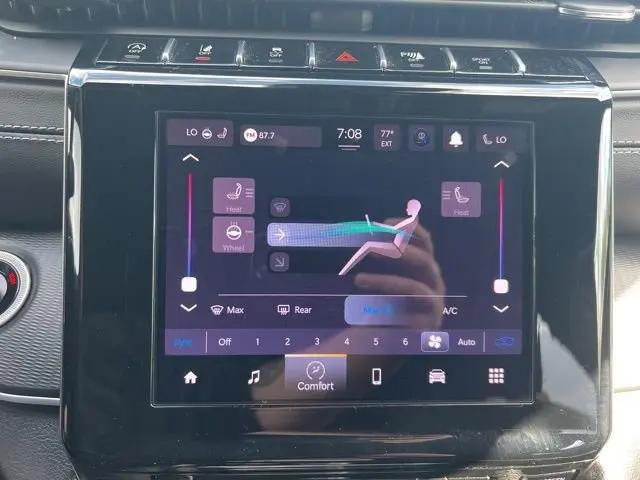 2025 Jeep Grand Cherokee Laredo 4x4